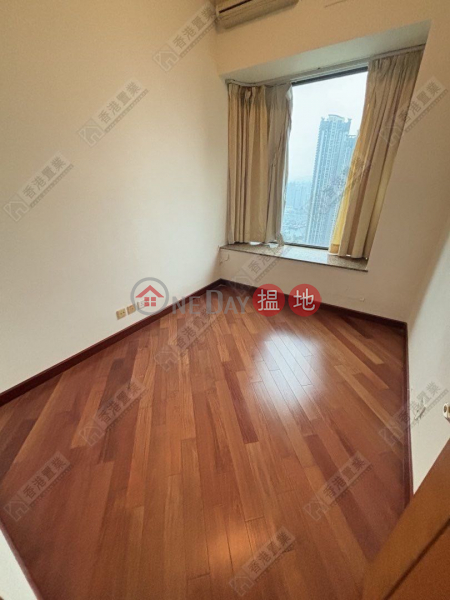 HK$ 44.8M, The Arch | Yau Tsim Mong, Three bedrooms, one apartment, multi-purpose in THE ARCH