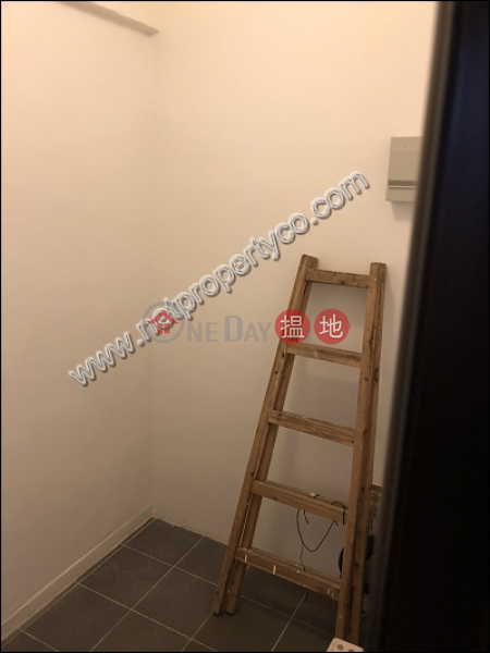 Property Search Hong Kong | OneDay | Residential | Rental Listings | Spacious 3-bedroom unit for rent in Homantin