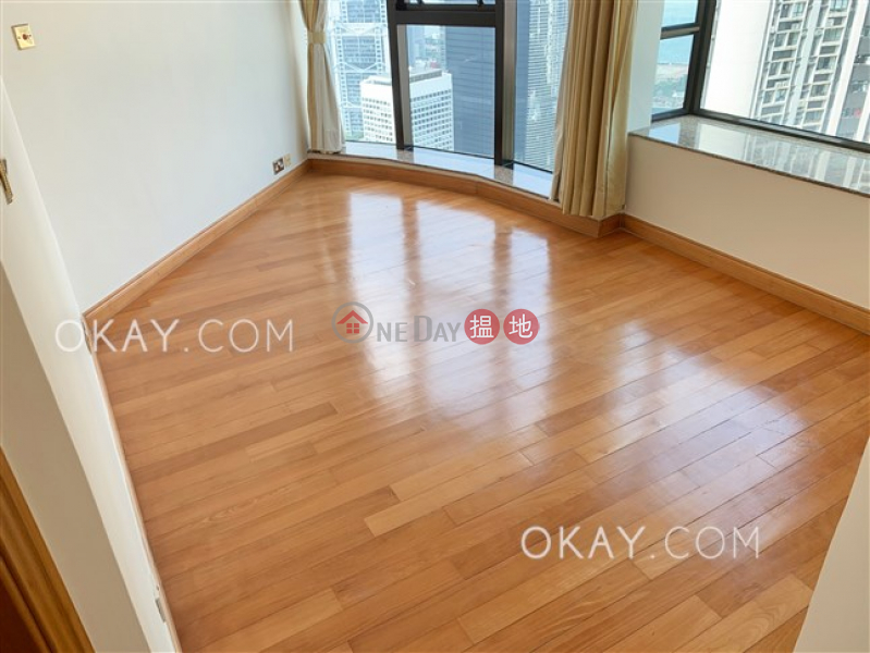 Stylish 2 bedroom in Mid-levels Central | Rental | Fairlane Tower 寶雲山莊 Rental Listings