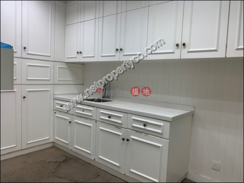 HK$ 239,400/ month China Resources Building | Wan Chai District 1