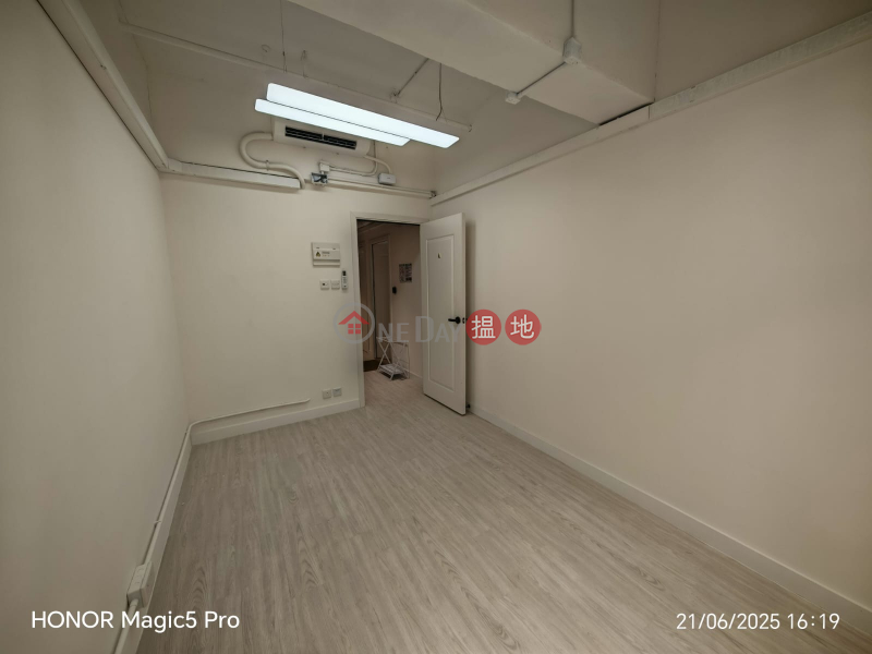 WORKSHOP 172 Wai Yip Street | Kwun Tong District Hong Kong | Rental, HK$ 3,400/ month