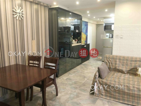 Generous 3 bedroom with balcony | Rental|Wan Chai DistrictChong Hing Building(Chong Hing Building)Rental Listings (OKAY-R4821)_0
