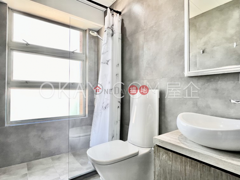 HK$ 32,000/ month, Mount Davis | Western District Stylish 1 bedroom with sea views & balcony | Rental