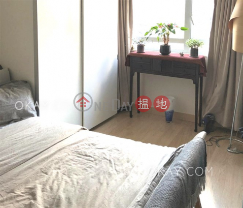 Intimate in Sheung Wan | Rental, Mandarin Building 文華大廈 | Western District (OKAY-R356698)_0