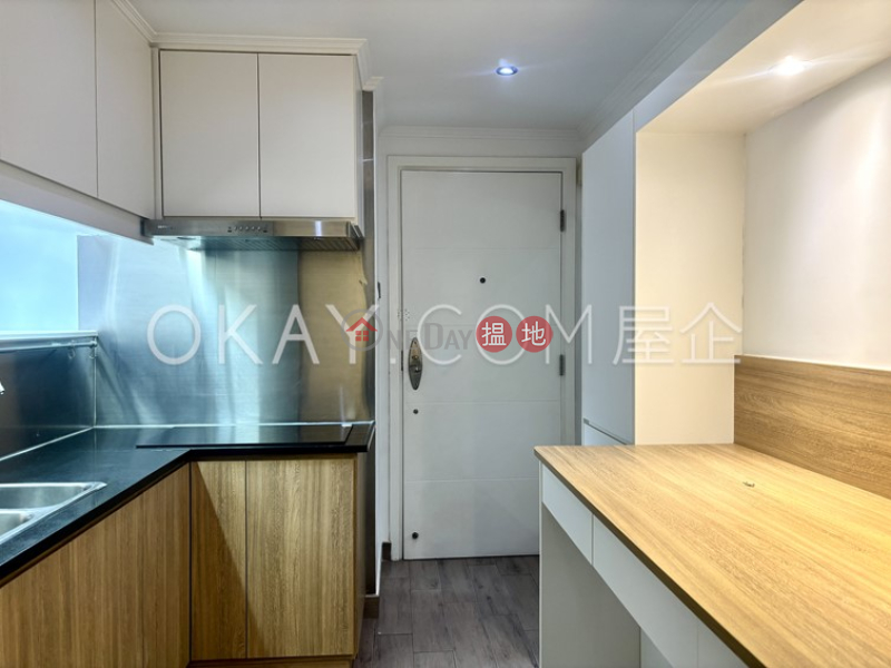 HK$ 26,000/ month, Wah Fai Court | Western District, Lovely 1 bedroom with terrace | Rental