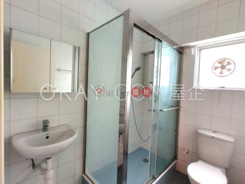 Lovely 2 bedroom with parking | Rental, Dynasty Villa 皇朝閣 Rental Listings | Kowloon Tong (OKAY-R406031)
