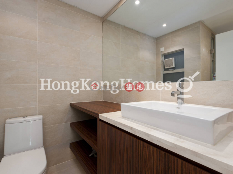 3 Bedroom Family Unit for Rent at Albany Court | Albany Court 雅鑾閣 Rental Listings