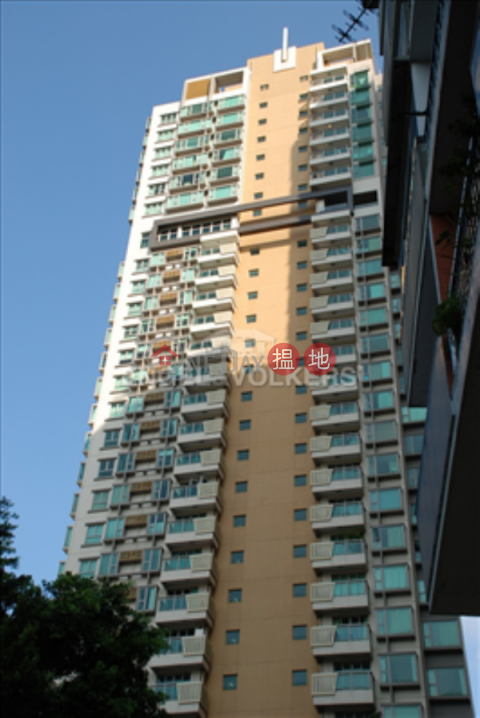 3 Bedroom Family Flat for Sale in Sai Ying Pun | Centre Place 匯賢居 _0