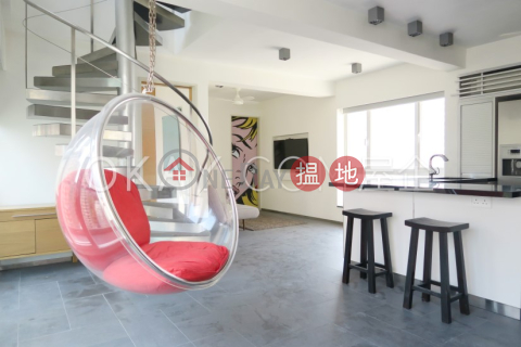 Unique 1 bedroom on high floor with rooftop & terrace | Rental | Friendship Court 友誼大廈 _0