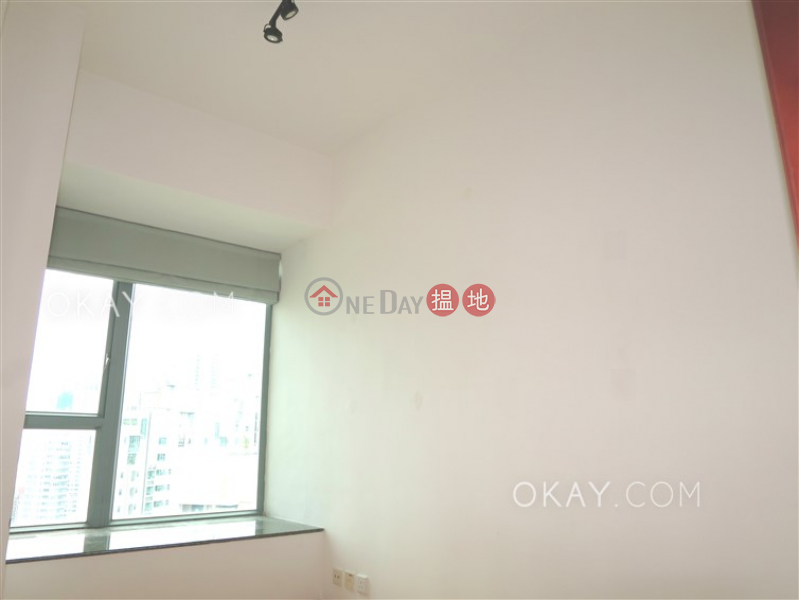 Lovely 3 bedroom on high floor with balcony | For Sale | 2 Park Road 柏道2號 Sales Listings