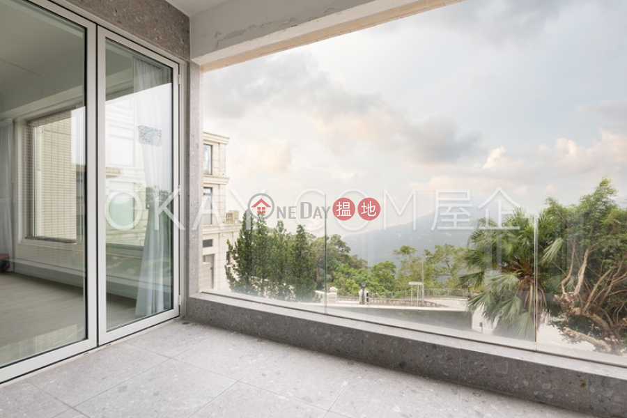 Luxurious 5 bedroom with parking | For Sale | Vivian Court 瑞燕大廈 Sales Listings