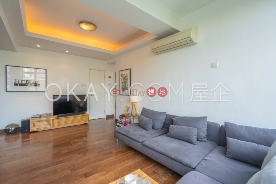 Nicely kept 2 bed on high floor with racecourse views | Rental | Race Course Mansion 銀禧大廈 Rental Listings