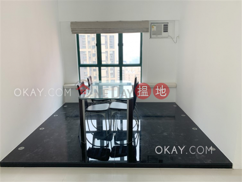 Tasteful 2 bedroom on high floor | For Sale | Hillsborough Court 曉峰閣 _0