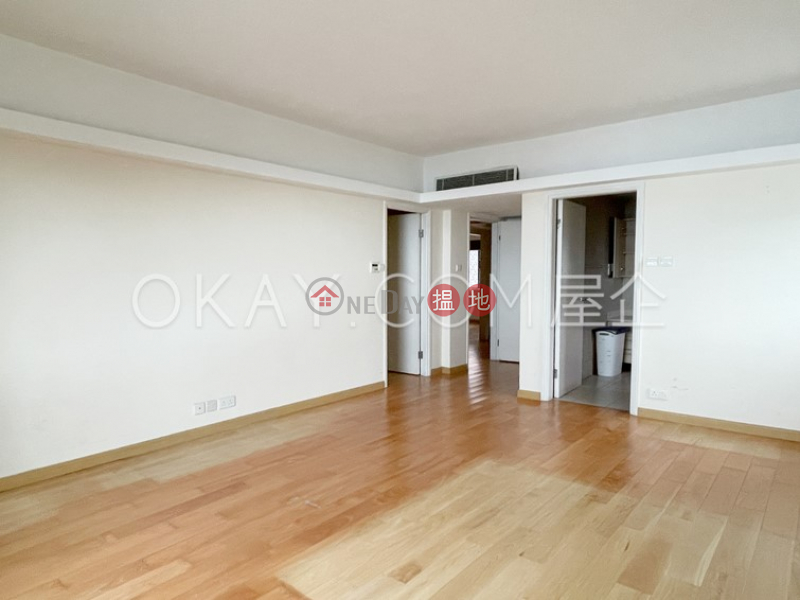 HK$ 120,000/ month, Piccadilly Mansion | Western District Efficient 5 bed on high floor with balcony & parking | Rental