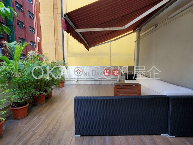 Rare 2 bedroom with rooftop & terrace | Rental | Lok Yau Building 樂友大廈 Rental Listings