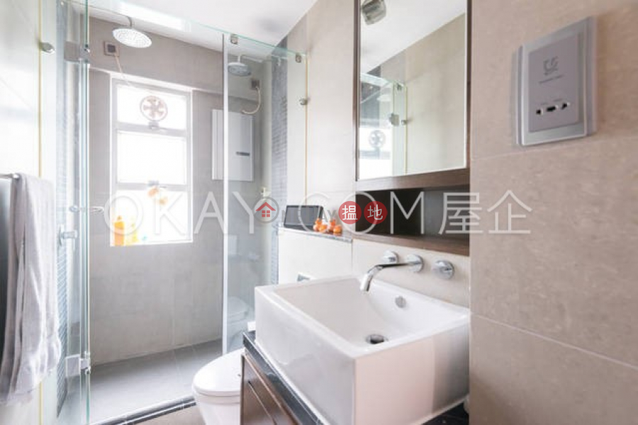 HK$ 23M Formwell Garden | Wan Chai District, Luxurious 3 bedroom with balcony | For Sale