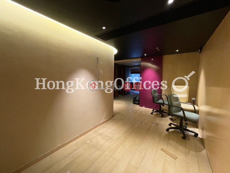 Property Search Hong Kong | OneDay | Office / Commercial Property, Rental Listings Office Unit for Rent at New Henry House