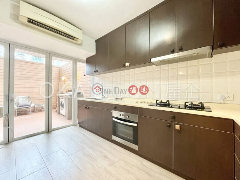 Elegant 2 bedroom with terrace | Rental, 11 Broom Road | Wan Chai District, Hong Kong, Rental HK$ 39,000/ month