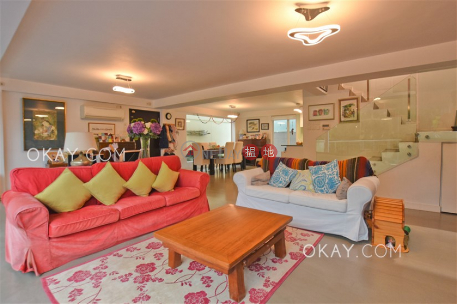 Lovely house with rooftop, terrace & balcony | For Sale | Tai Au Mun 大坳門 Sales Listings