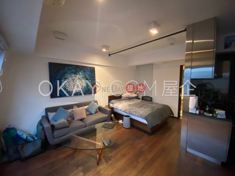 Practical studio with rooftop | For Sale, Tung Yuen Building 東源樓 Sales Listings | Central District (OKAY-S43798)