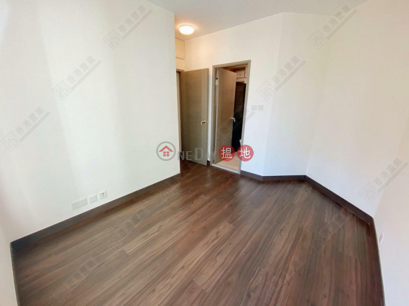 Sky Peninsula 2-Bedroom 2-Bathroom Unit | 1 Austin Road West | Yau Tsim Mong Hong Kong Sales HK$ 17M