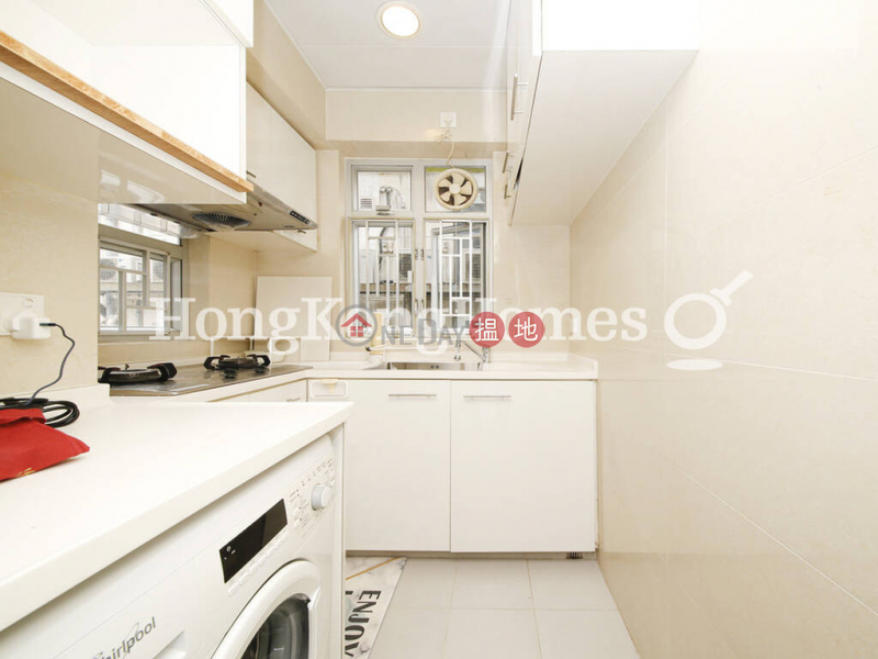 Property Search Hong Kong | OneDay | Residential, Rental Listings | 3 Bedroom Family Unit for Rent at Wah Ying Building