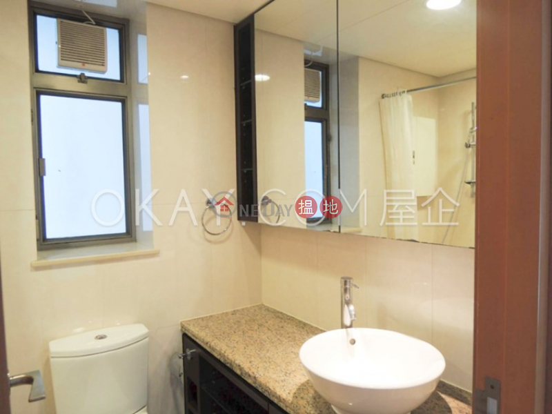 Practical 2 bedroom with balcony | For Sale | The Zenith Phase 1, Block 2 尚翹峰1期2座 Sales Listings