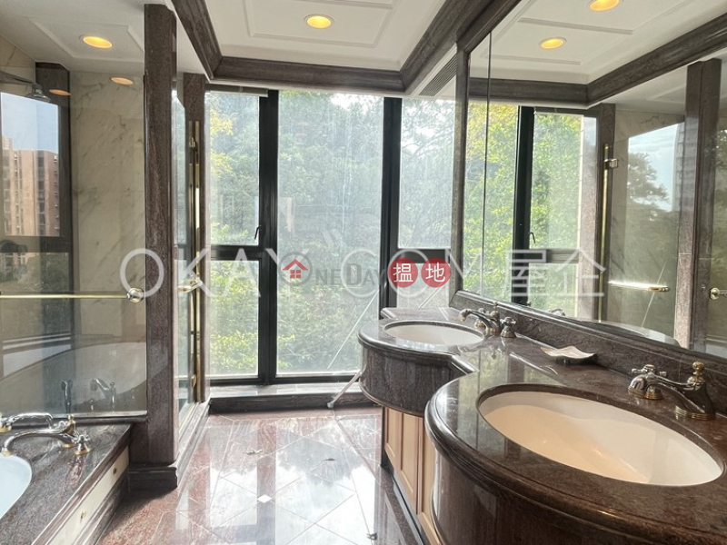 Luxurious 4 bedroom with sea views & parking | Rental | 3 Repulse Bay Road 淺水灣道3號 Rental Listings