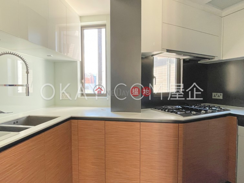 Unique 3 bedroom on high floor with balcony | For Sale | Regent Hill 壹鑾 Sales Listings
