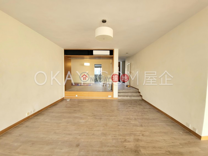 HK$ 115,000/ month | Phase 1 Headland Village, 103 Headland Drive | Lantau Island Luxurious house with terrace, balcony | Rental