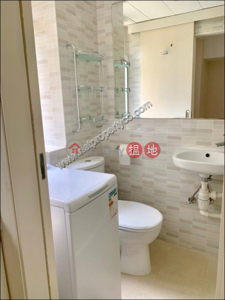 Contemporary Elegant Walk Up Apartment, Kam Sek Building 金石樓 Rental Listings | Wan Chai District (A046591)