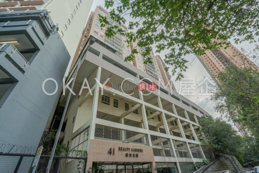 HK$ 70,000/ month | Realty Gardens Western District, Efficient 2 bed on high floor with balcony & parking | Rental