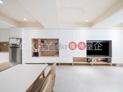 Rare 2 bedroom in Central | For Sale, GLENEALY TOWER 華昌大廈 | Central District (OKAY-S58305)_0