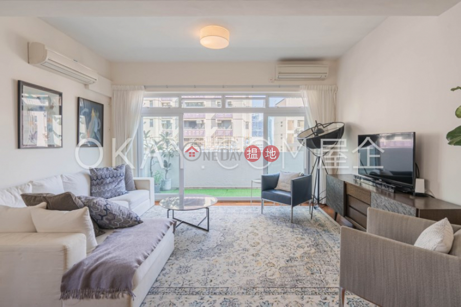 Efficient 3 bedroom on high floor with balcony | Rental | Bayview Mansion 樂觀大廈 Rental Listings