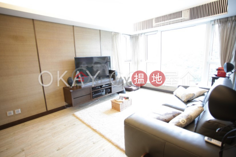 Nicely kept 2 bed on high floor with rooftop & parking | Rental | Hillview Court Block 6 曉嵐閣6座 _0
