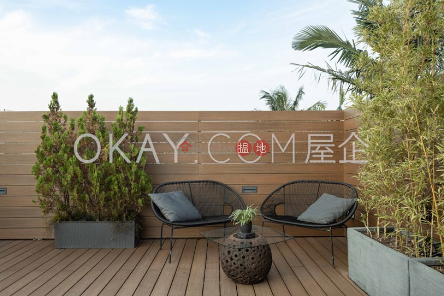 Lovely house with rooftop, terrace & balcony | For Sale | Seacrest Villas Seacrest Villas Sales Listings