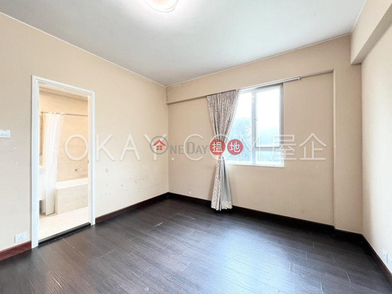 HK$ 42,000/ month LUNG CHEUNG COURT, Kowloon City | Luxurious 3 bedroom with balcony & parking | Rental