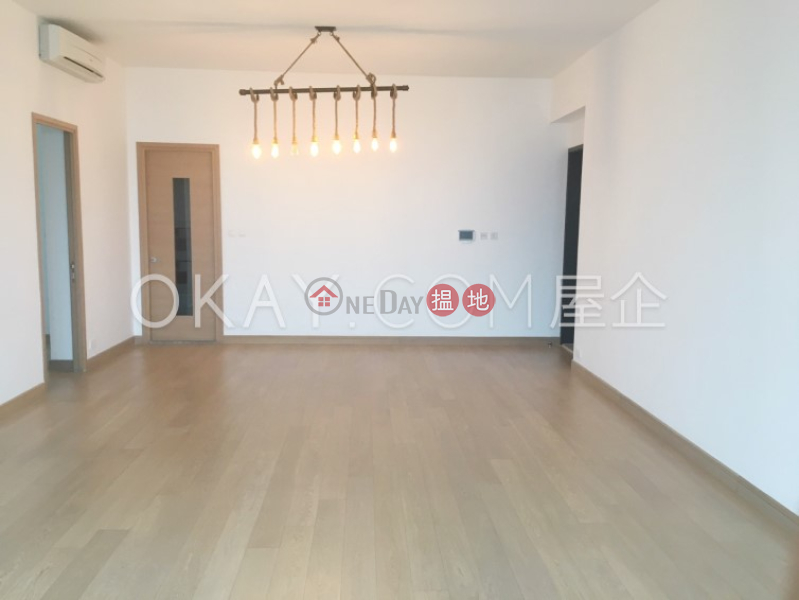 Exquisite 3 bedroom with sea views & balcony | Rental | Upton 維港峰 Rental Listings