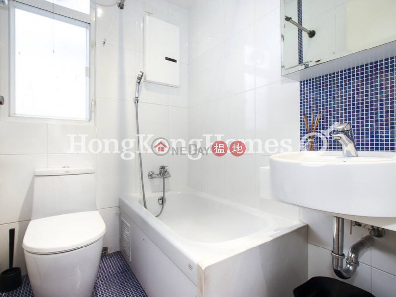 3 Bedroom Family Unit at Sherwood Court | For Sale 17-27 Mosque Junction | Western District | Hong Kong Sales | HK$ 13M