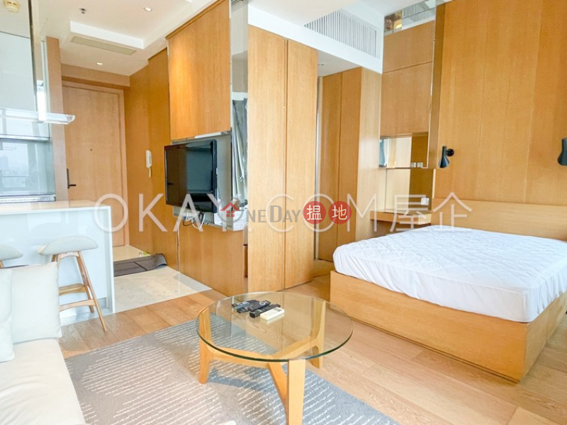 Generous 1 bed on high floor with harbour views | Rental | The Gloucester 尚匯 Rental Listings