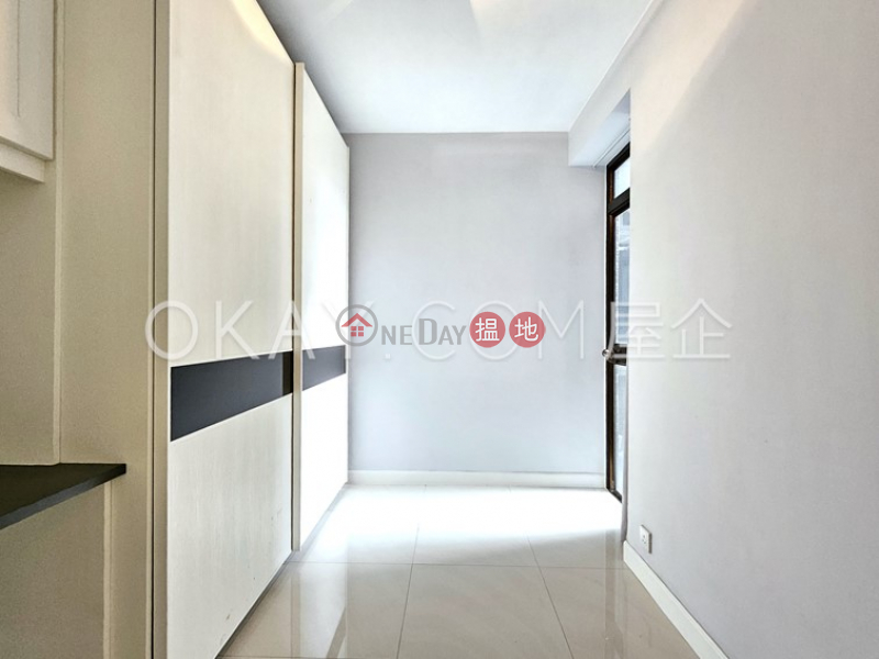 Nicely kept 2 bedroom with terrace | For Sale | Panorama Gardens 景雅花園 Sales Listings