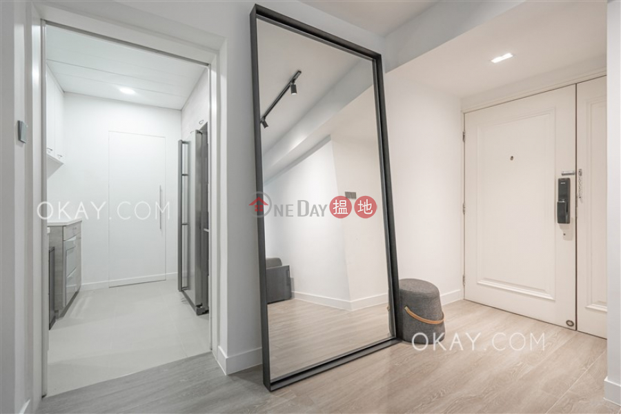 Efficient 3 bedroom with terrace & parking | For Sale | Park View Court 恆柏園 Sales Listings