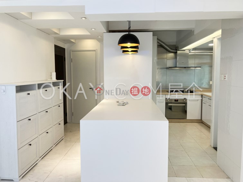 HK$ 25M | Realty Gardens, Western District | Efficient 3 bed on high floor with balcony & parking | For Sale