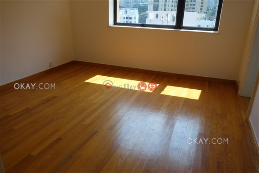 Exquisite 3 bed on high floor with sea views & balcony | Rental | The Albany 雅賓利大廈 Rental Listings