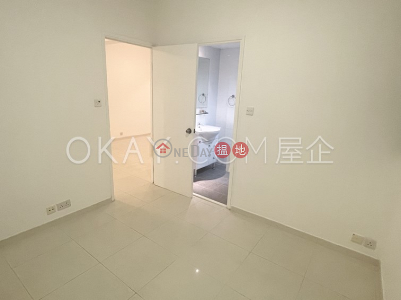 Elegant 2 bedroom with terrace | Rental, Tai Shing Building 大成大廈 Rental Listings | Central District (OKAY-R80234)