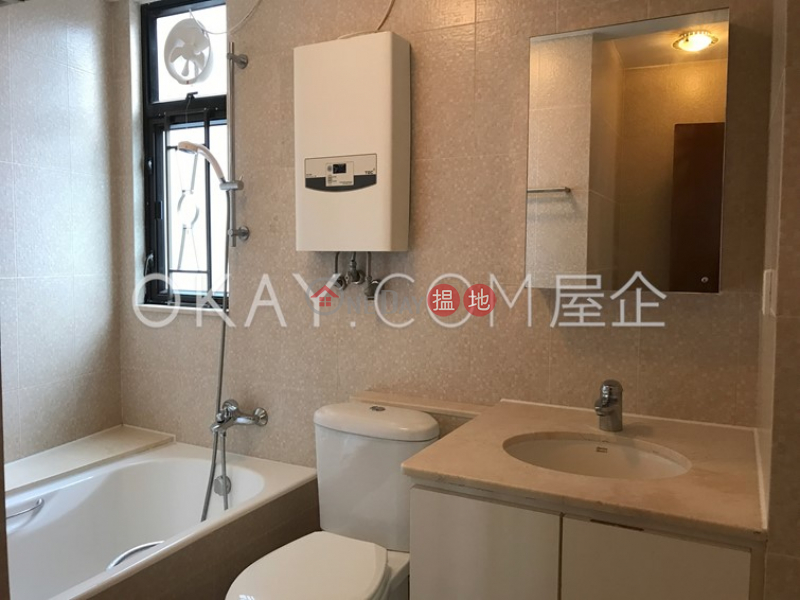 HK$ 60,000/ month Beverly Hill | Wan Chai District | Gorgeous 4 bedroom on high floor with balcony & parking | Rental