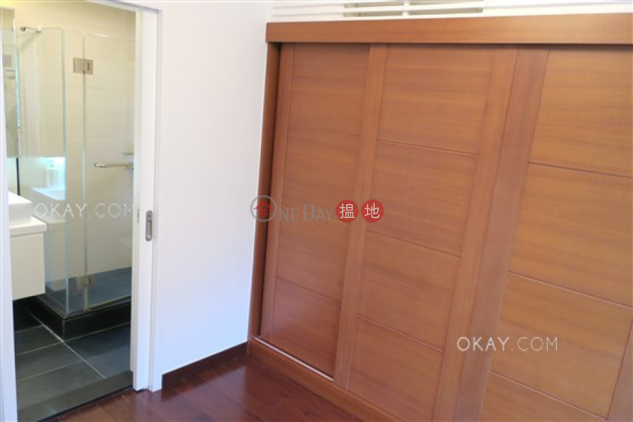 HK$ 46,000/ month | Excelsior Court Western District, Elegant 3 bedroom on high floor with rooftop | Rental