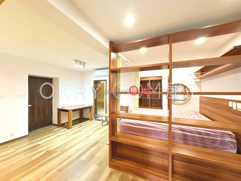 Charming studio with terrace | For Sale, Hongway Garden Block B 康威花園B座 Sales Listings | Western District (OKAY-S278632)