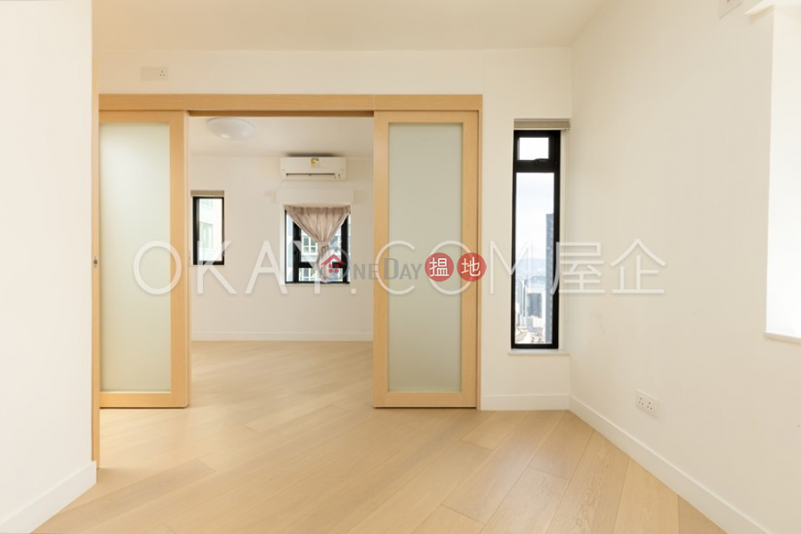 HK$ 60,000/ month | Albron Court Central District, Efficient 3 bedroom on high floor with balcony | Rental