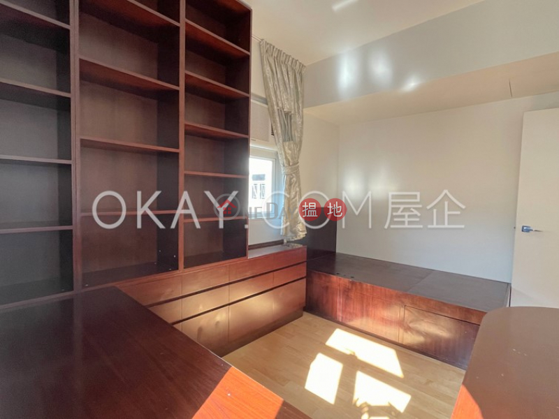 HK$ 27,500/ month Shan Kwong Tower Wan Chai District Cozy 2 bedroom in Happy Valley | Rental